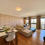 Stylish 2 By Homing * District de Faro